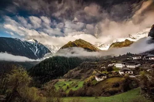 他们说绝世而独立的雨崩 是整个云南旅游之精华 你觉得呢